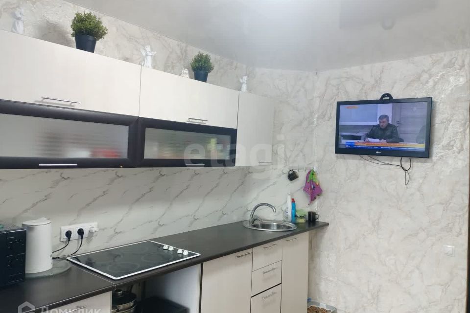 Продаётся 4-комнатная квартира, 74 м²