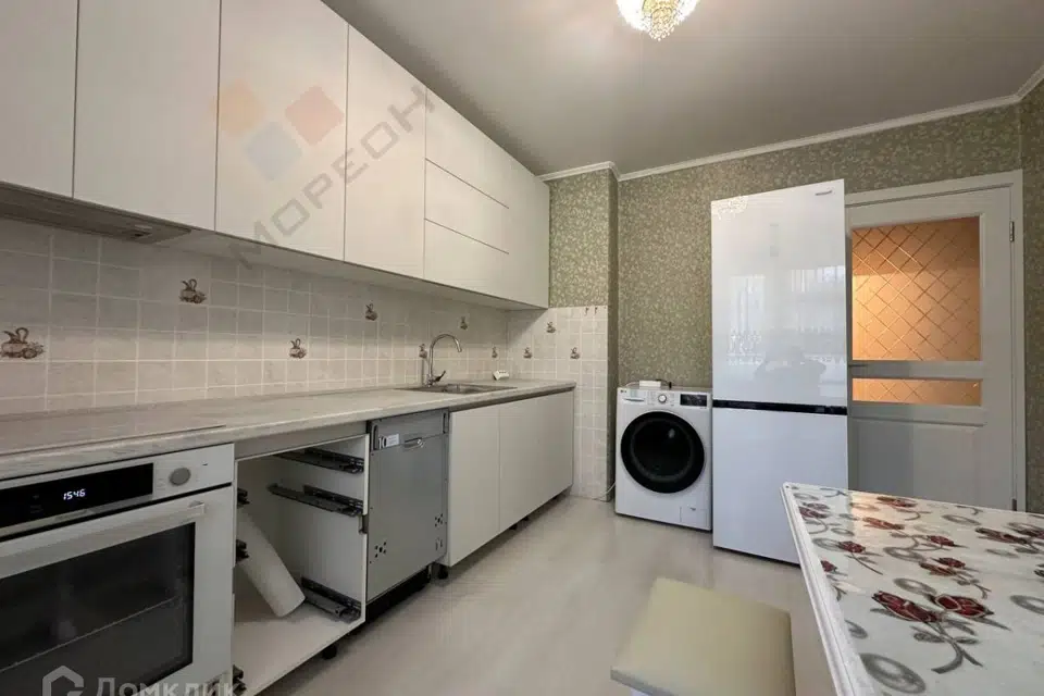 Продаётся 3-комнатная квартира, 76.5 м²