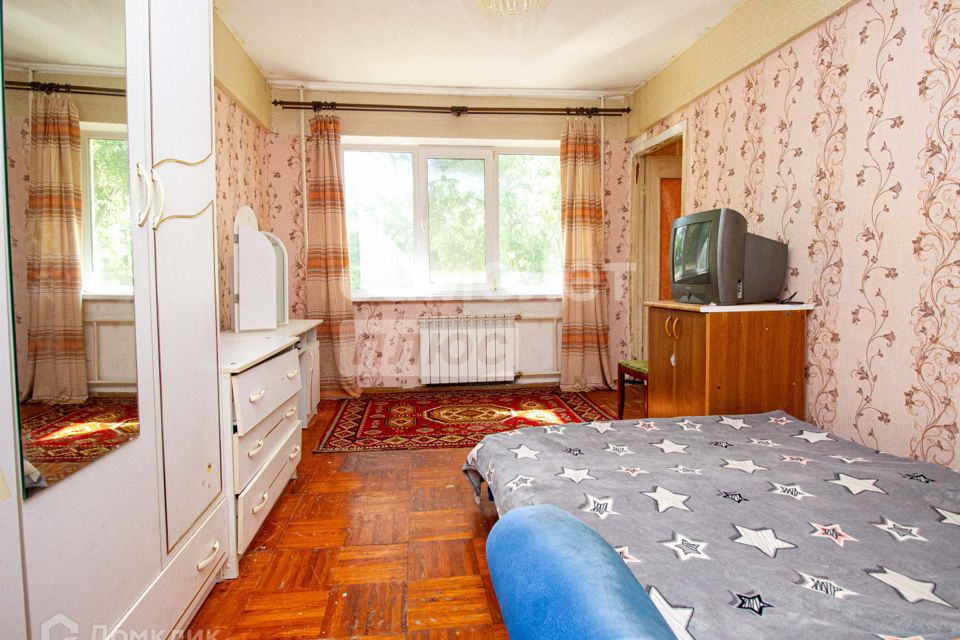 Продаётся 3-комнатная квартира, 47.9 м²
