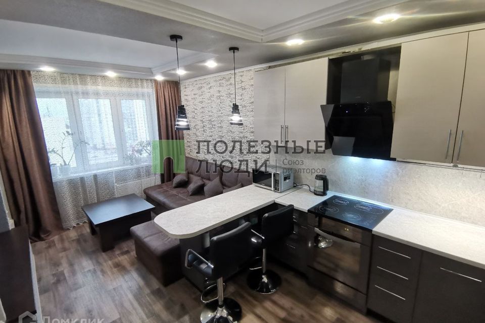Продаётся 4-комнатная квартира, 62.4 м²