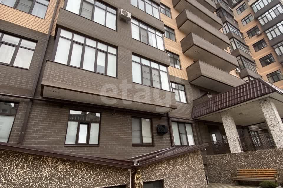 Продаётся 2-комнатная квартира, 77.1 м²