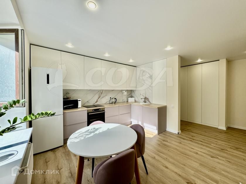 Продаётся 3-комнатная квартира, 106 м²