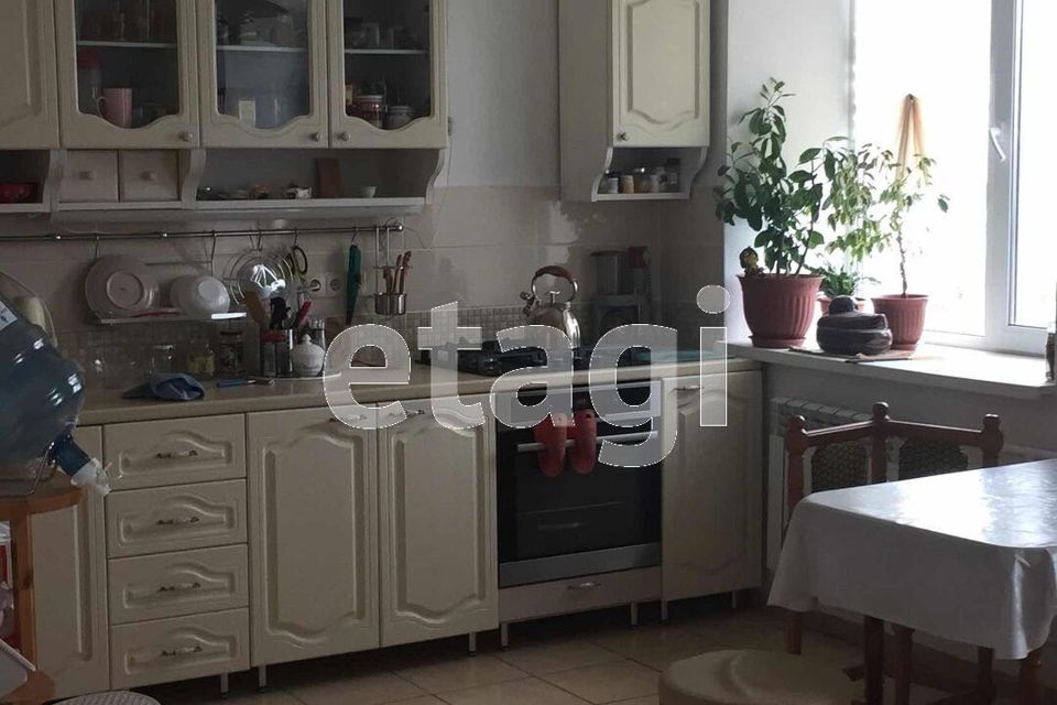Продаётся 2-комнатная квартира, 69.7 м²