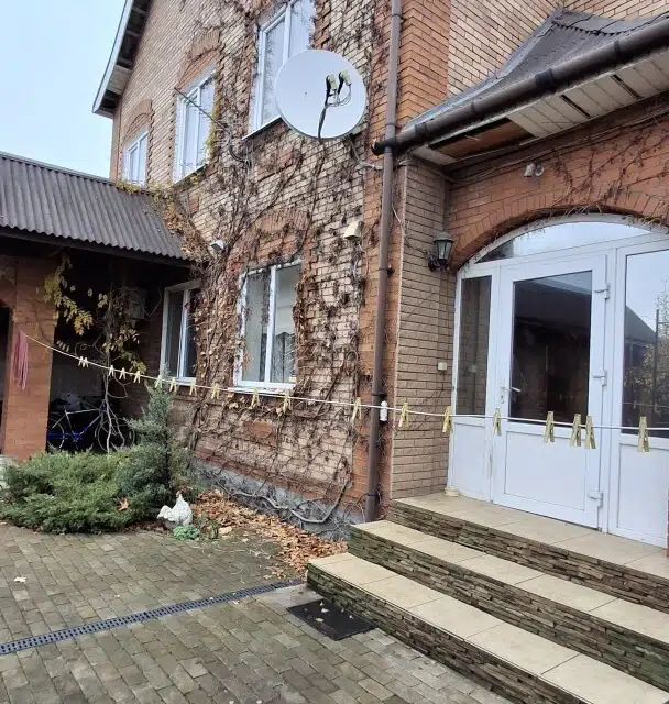 Продаётся 3-этажный дом, 281 м²