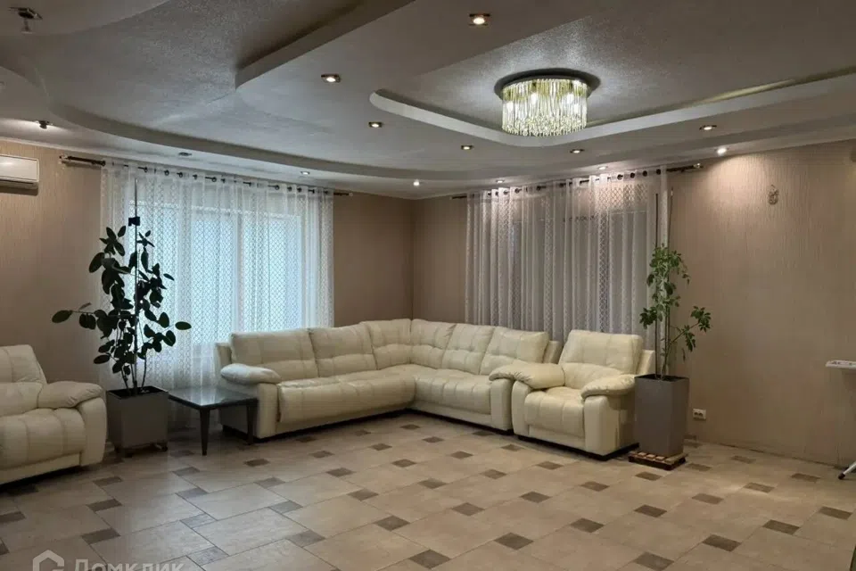 Продаётся 3-этажный дом, 250.4 м²