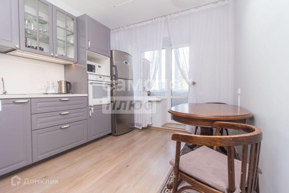Продаётся 4-комнатная квартира, 108.1 м²