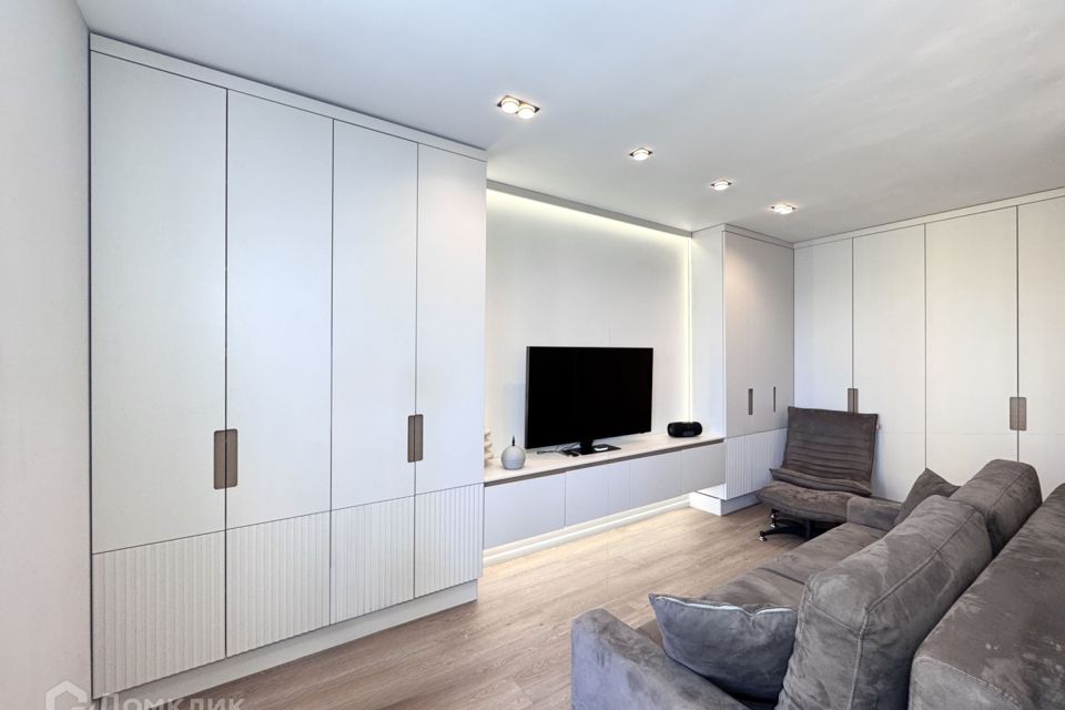 Продаётся 1-комнатная квартира, 51.8 м²