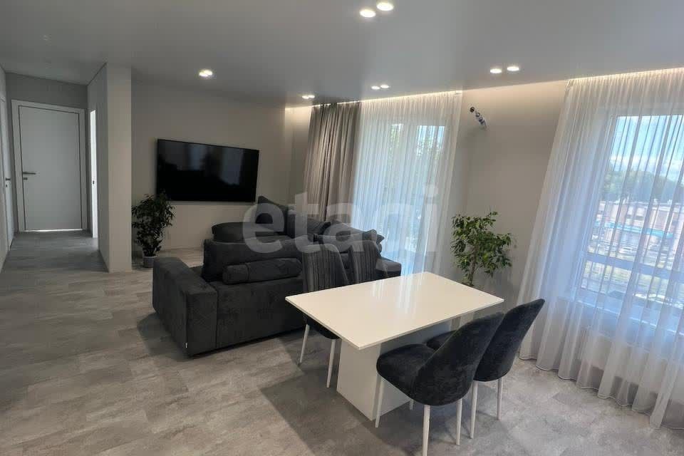 Продаётся 3-комнатная квартира, 81 м²
