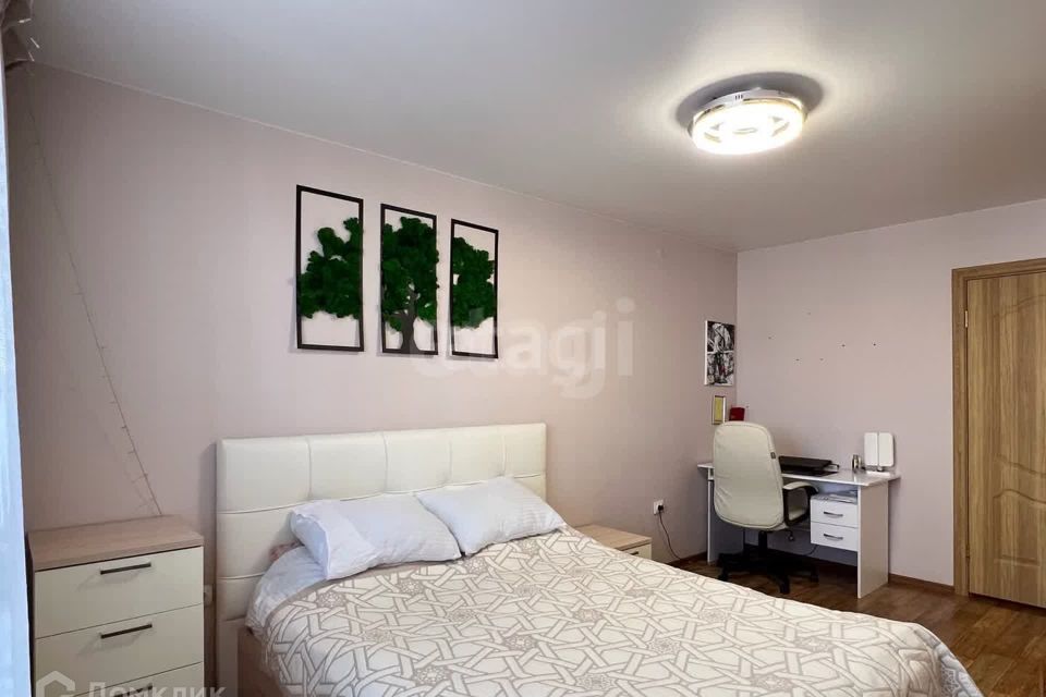 Продаётся 2-комнатная квартира, 63.7 м²