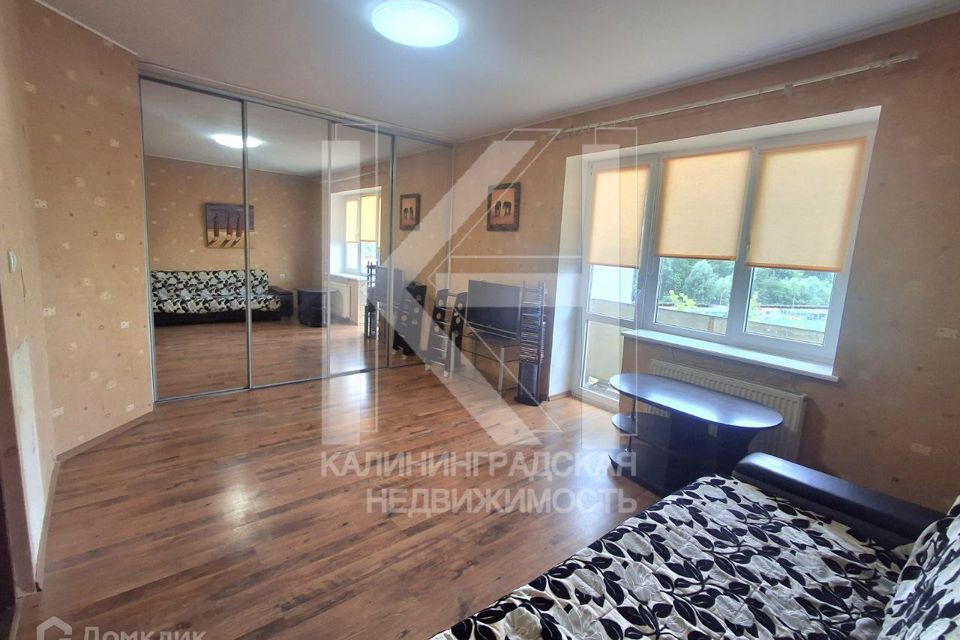 Продаётся 1-комнатная квартира, 43 м²