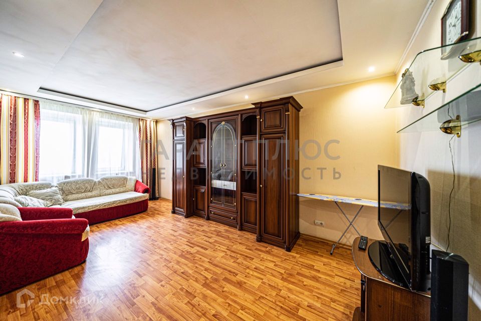 Сдаётся 2-комнатная квартира, 65 м²