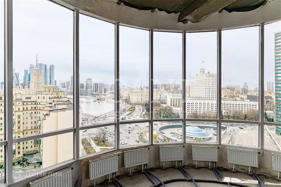 Продаётся 6-комнатная квартира, 468 м²