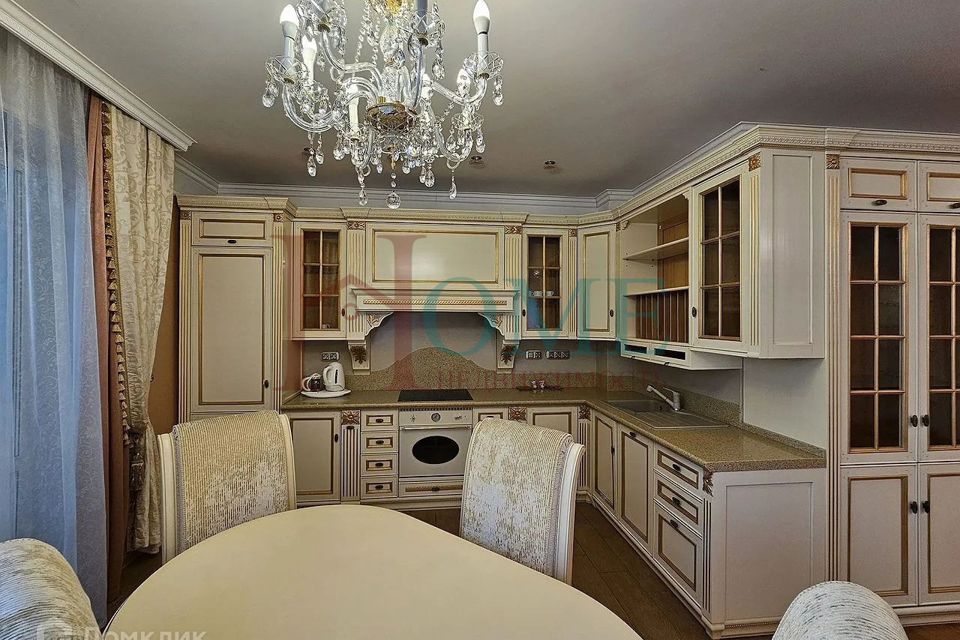 Сдаётся 3-комнатная квартира, 112 м²