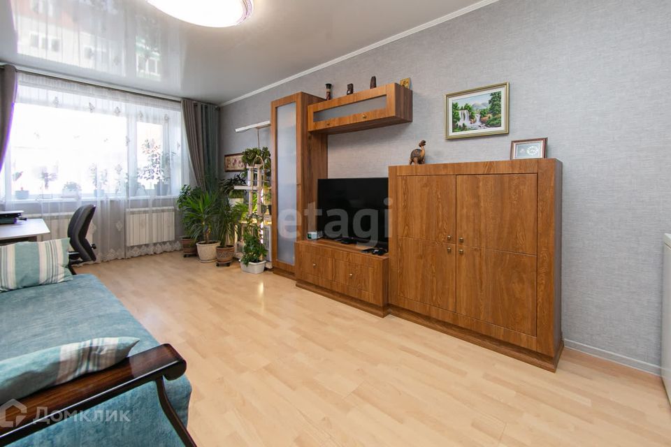 Продаётся 3-комнатная квартира, 113.7 м²