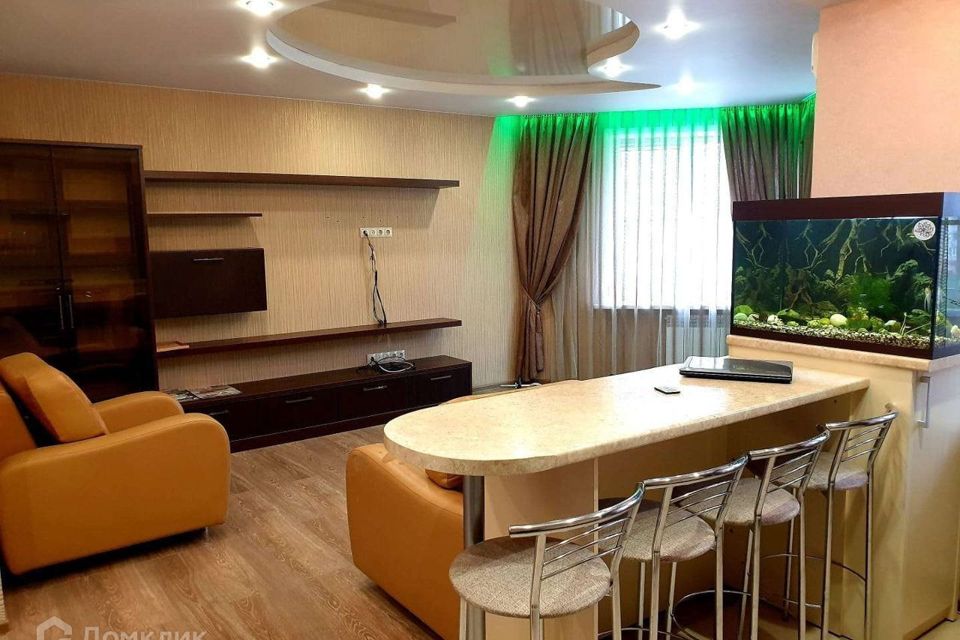 Продаётся 3-комнатная квартира, 104 м²