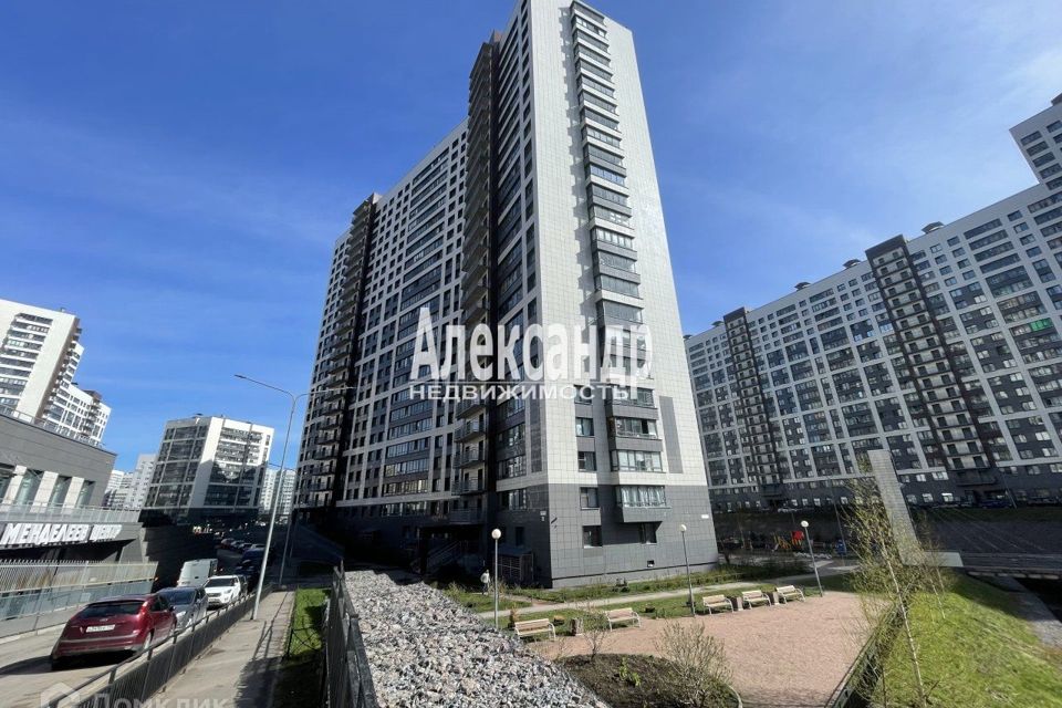 Продаётся 2-комнатная квартира, 70.7 м²