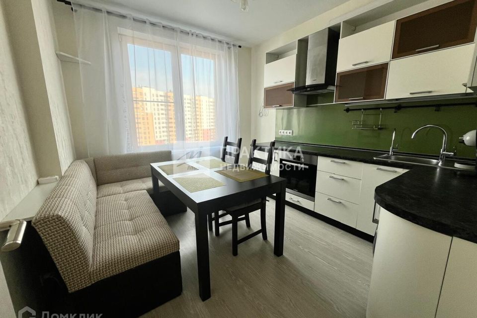 Продаётся 1-комнатная квартира, 39.8 м²