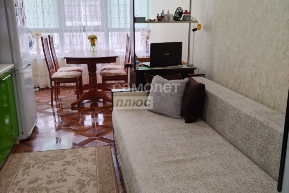 Продаётся 1-комнатная квартира, 54.8 м²