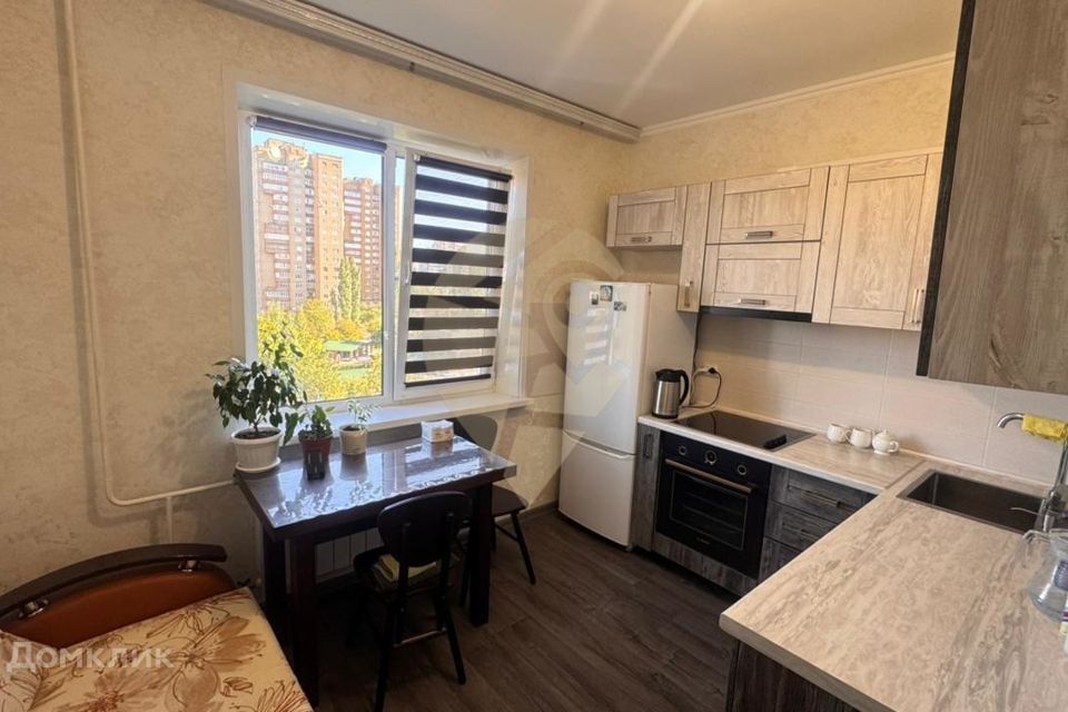 Продаётся 1-комнатная квартира, 38 м²