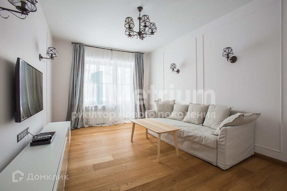 Продаётся 5-комнатная квартира, 145 м²