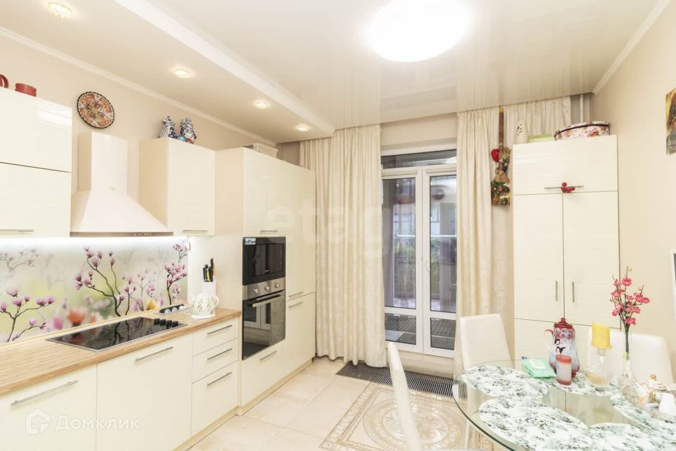 Продаётся 2-комнатная квартира, 66.9 м²