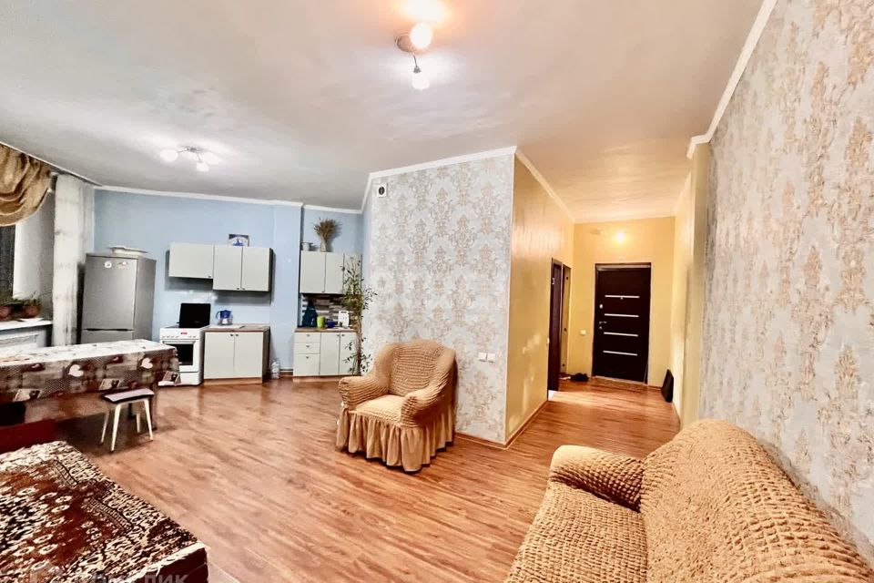 Продаётся 2-комнатная квартира, 92.9 м²