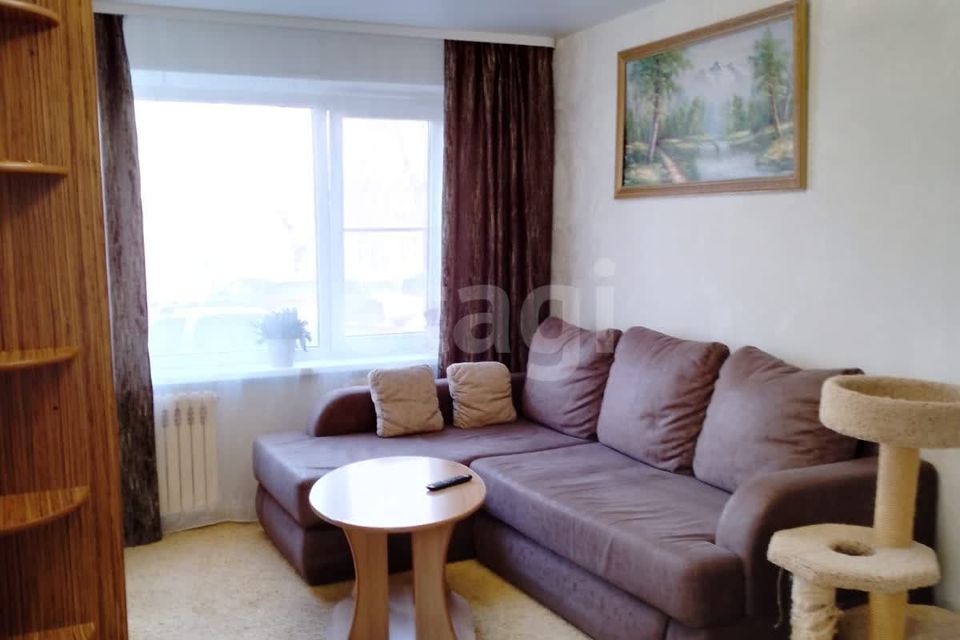 Продаётся 4-комнатная квартира, 70.4 м²
