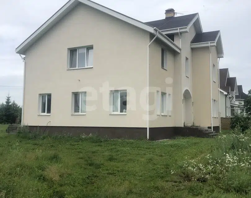 Продаётся 2-этажный дом, 323 м²