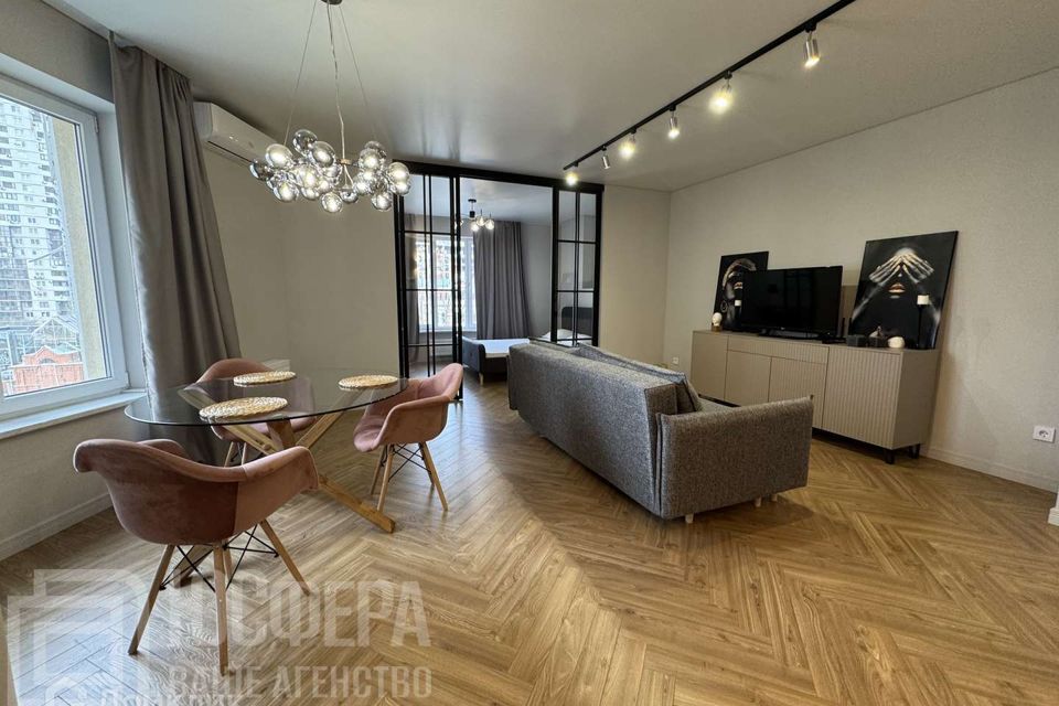 Продаётся 1-комнатная квартира, 57 м²