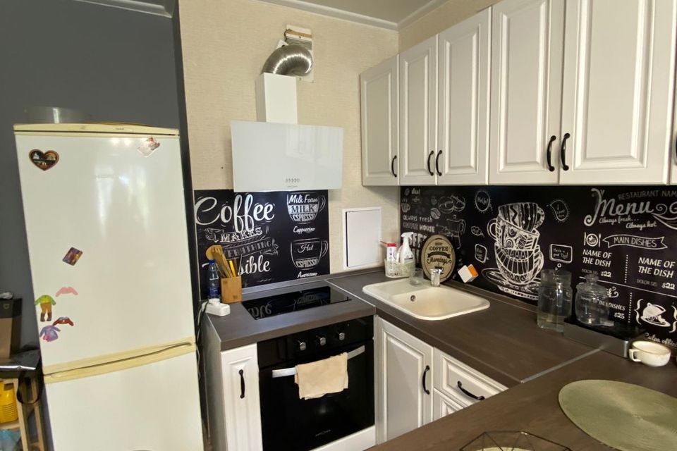 Продаётся 1-комнатная квартира, 41.2 м²