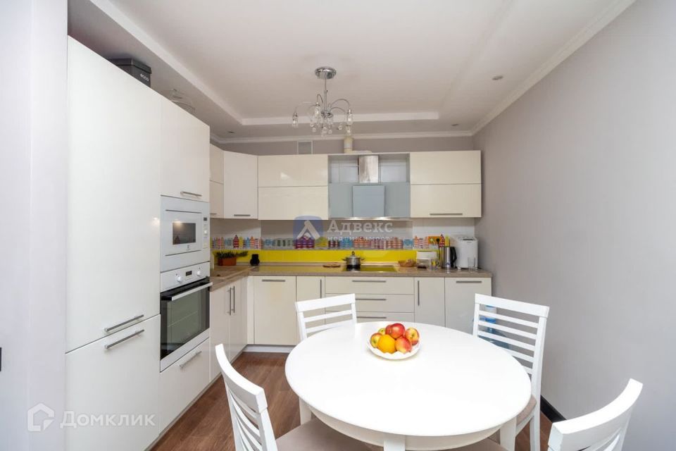 Продаётся 3-комнатная квартира, 76.7 м²