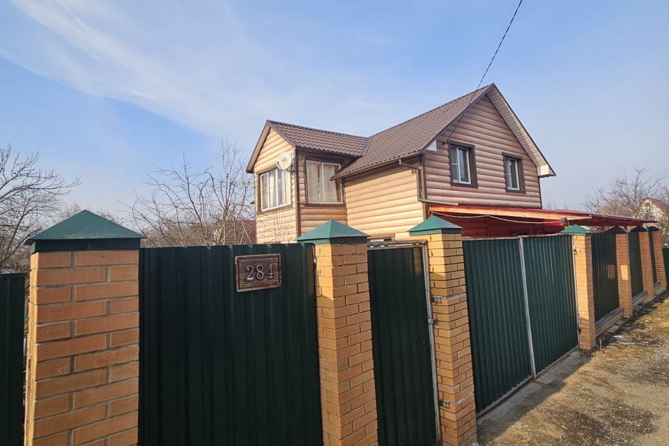 Продаётся 2-этажный дом, 108.6 м²