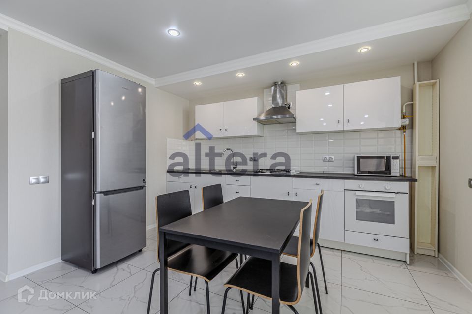 Продаётся 1-комнатная квартира, 43 м²