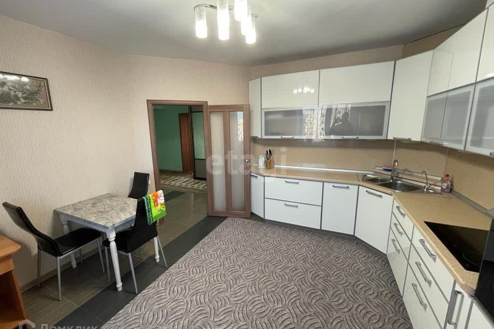 Продаётся 3-комнатная квартира, 102.4 м²