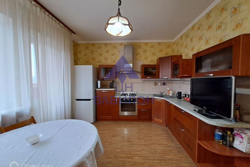 Продаётся 3-комнатная квартира, 105 м²