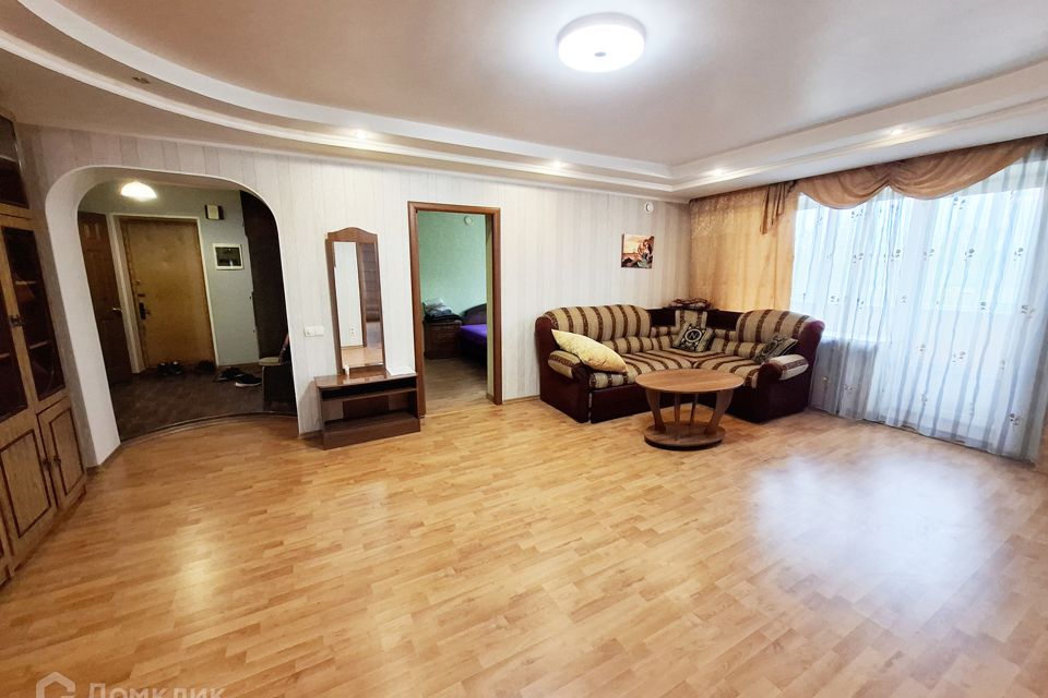 Продаётся 4-комнатная квартира, 110 м²