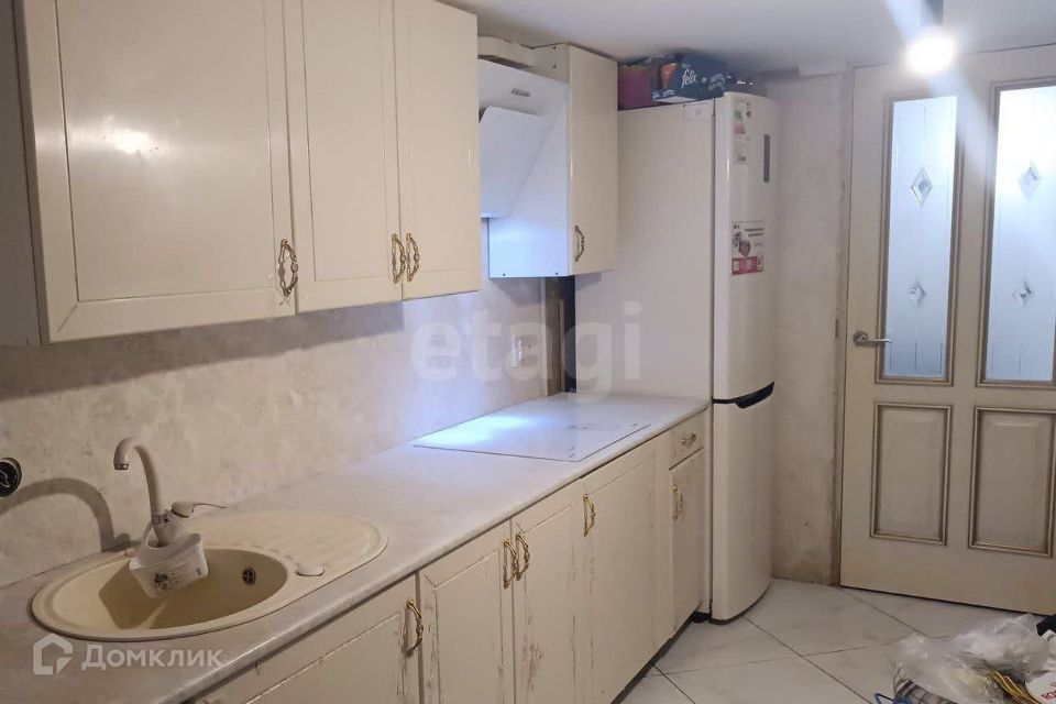 Продаётся 3-комнатная квартира, 39.4 м²