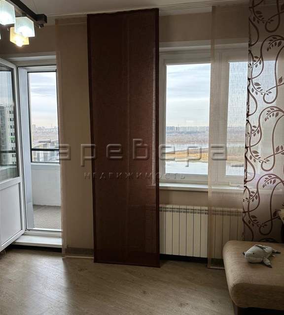 Сдаётся 2-комнатная квартира, 83 м²