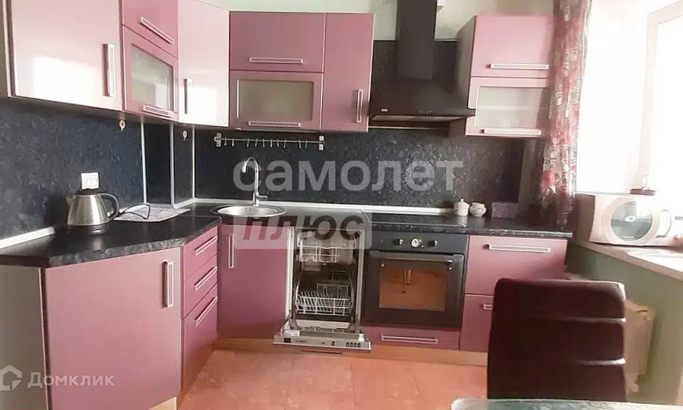 Продаётся 3-комнатная квартира, 62.8 м²