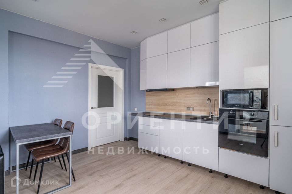 Сдаётся 2-комнатная квартира, 57 м²