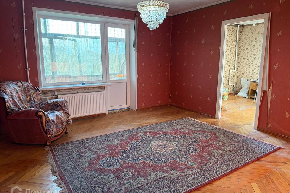 Продаётся 4-комнатная квартира, 66.1 м²