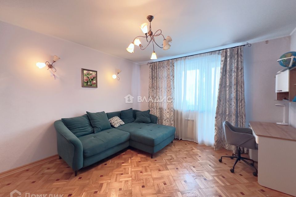 Продаётся 4-комнатная квартира, 92 м²