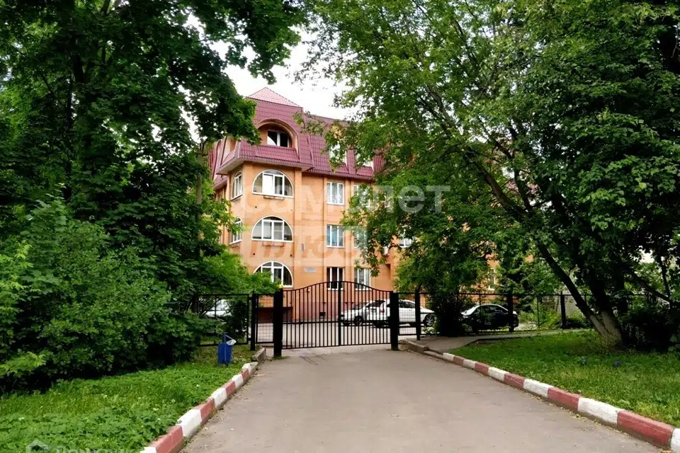 Продаётся 3-комнатная квартира, 100 м²