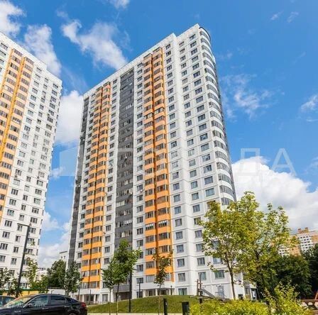 Продаётся 2-комнатная квартира, 57.6 м²