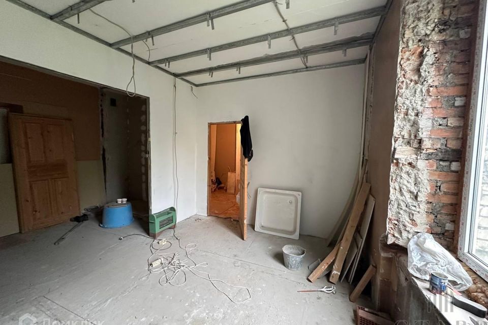 Продаётся комната в 10-комн. квартире, 19.6 м²