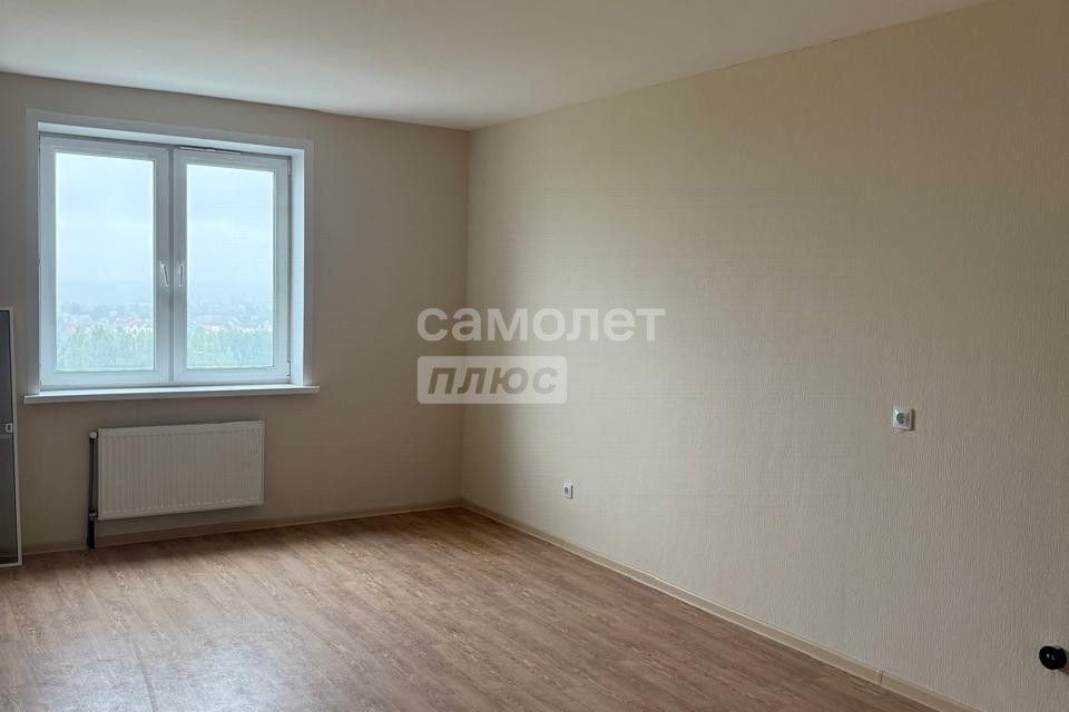 Продаётся 1-комнатная квартира, 57.5 м²