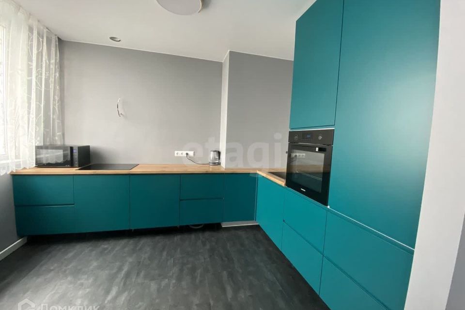 Продаётся 3-комнатная квартира, 72.5 м²