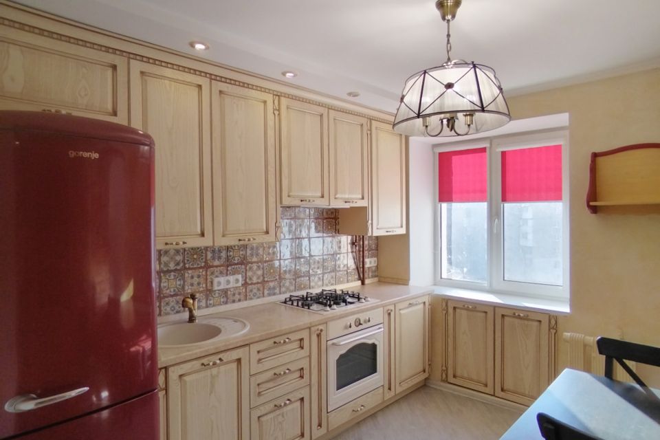 Продаётся 4-комнатная квартира, 76.3 м²