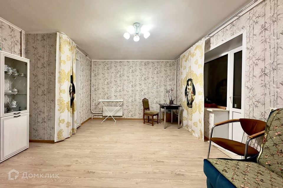 Продаётся 1-комнатная квартира, 42.8 м²