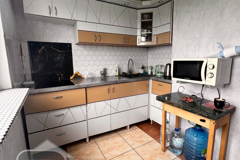 Продаётся 1-комнатная квартира, 37.3 м²